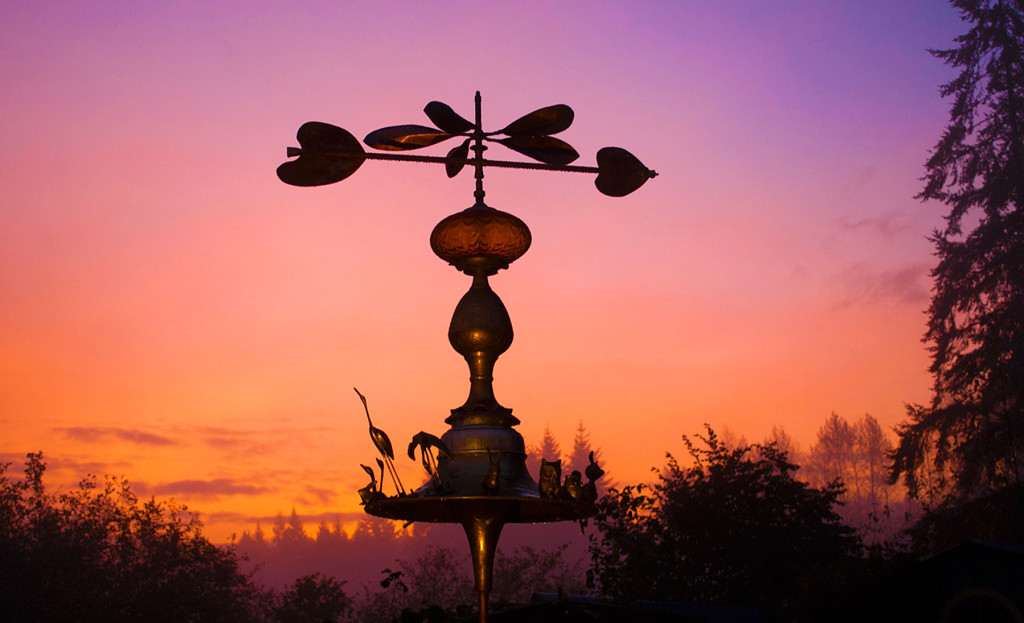 musical instrument sculpture h2